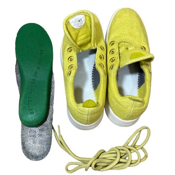 Allbirds Women's Wool Runner Mizzles Yellow (Elephant grass). - Picture 7 of 8